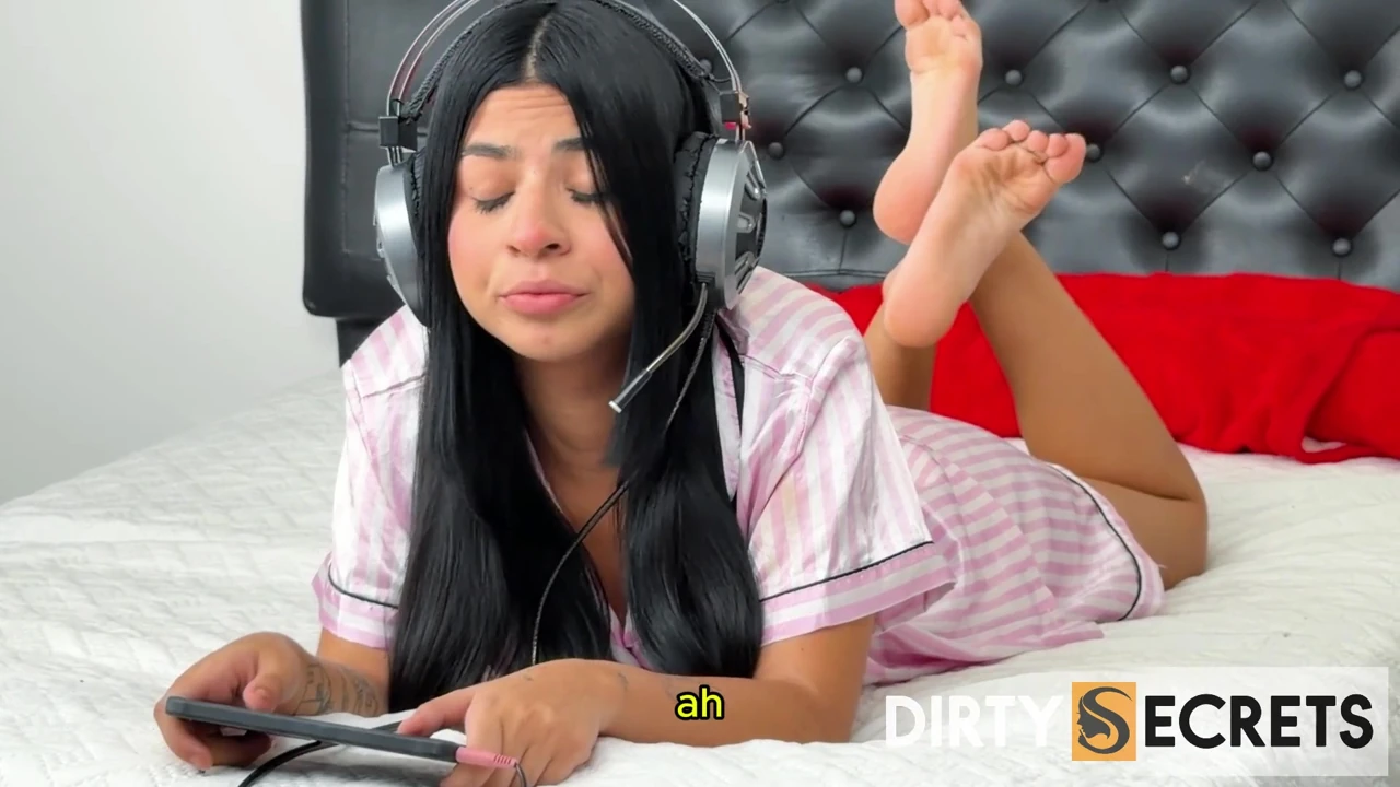 PART 2: FUCKING MY GAMER STEPSISTER’S ASS WHILE SHE PLAYS AND OUR STEPFATHER CATCHES US