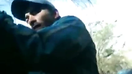 Campesino dışarıda adamla sikişiyor