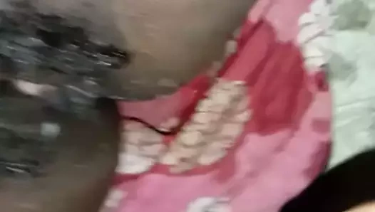 Bangaluru canada kız tite kedi