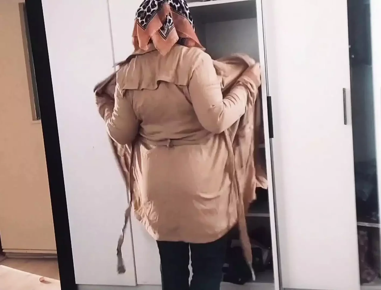 Turbanli Yengem Soyunuyor Gizlii Cekim Turkish Porn