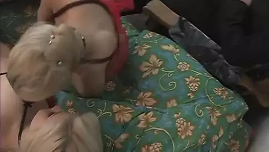 kırmızı crotchless külot lanet