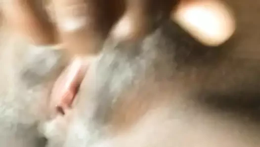 Genç Ugandalı kız mastürbasyon yapıyor bölüm 1