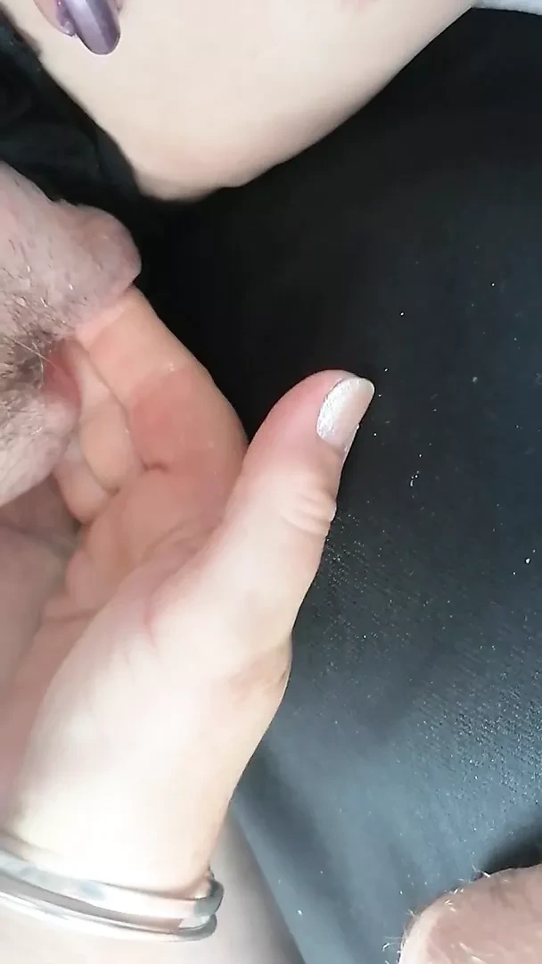 Kullanılmış karımı erkek arkadaşından alıyorum. o beni masturbasyon yapıyor