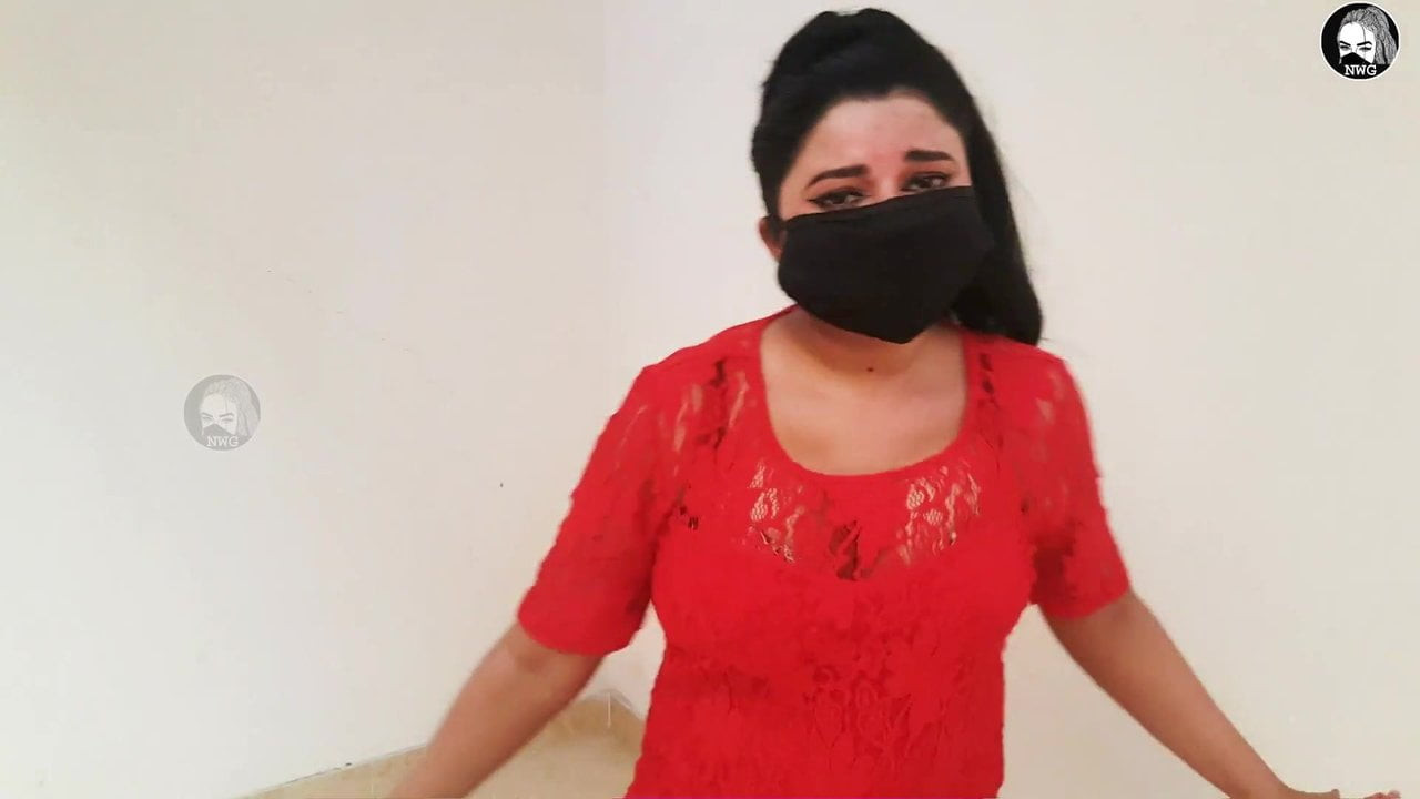Koi akh menu maare seksi saba sıcak dans son video.