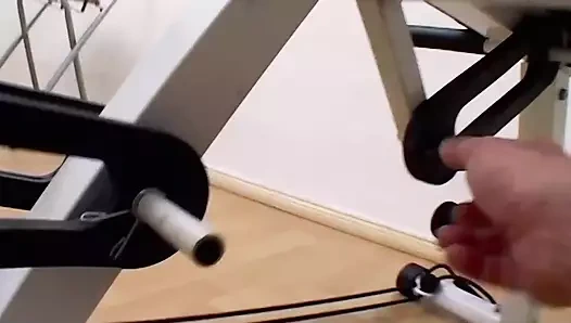 Yuvarlak göt Alman sürtük seviyor yalama bir sert horoz içinde pov