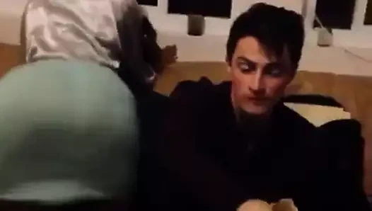 O arkadaş bölgesinde