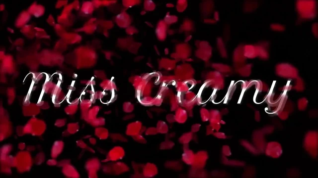 Fransız öğretmen çıplaklar plajında mastürbasyon yapıyor