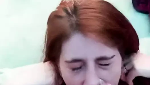 Redhead amatör hoşlanır ona yüz