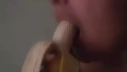 anal sahibi sürtük gags üzerinde banana