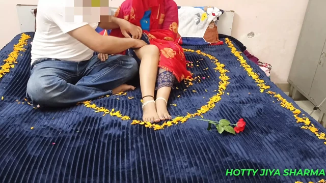 Uff bohat dard ho rahi hai... hint xxx yeni evli suhaagraat seks
