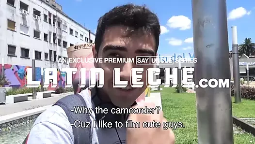 Alt oyunlar - formda genç damızlık bir güreş yarışmasını kazanır ve arkadaşının sıkı göt deliğine Creampies