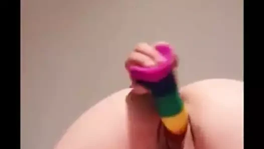 Tombul dildo eğlencesi