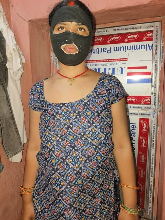 Hintli haber kızları arkadaş ki desi büyük meme uçları ve chusai kiya