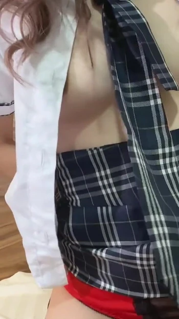 Эпический момент от "Горячую миниатюрную азиатскую студентку жестко трахнул учитель"