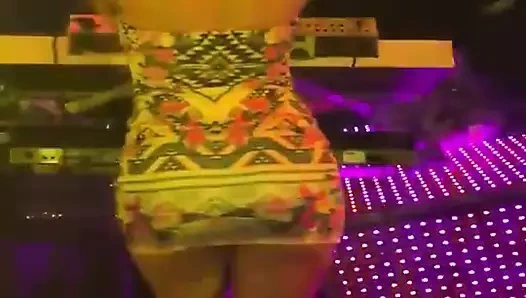 Ateşli şarkıcı 6