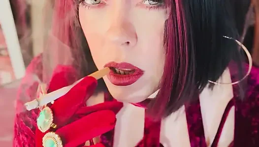 Kadife ve sigara! Tina Snua chain sigara içiyor 2 mantar 100 sigara - sürüklenen omi ome snap sigara içeni içine alıyor