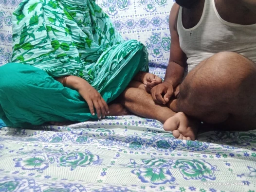 Hintli oğlan ve kız ormanda seks yapıyor 2755