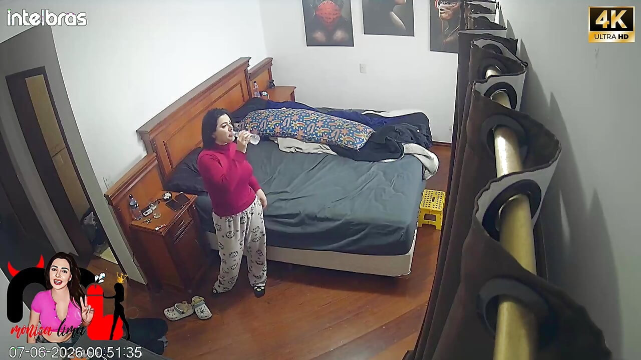 Ifood Teslimatçısı Popomu Boşaltı, Cuckold Ise Her Şeyi Temizledi!