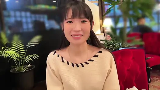 A118F03 A natural, innocent, small-animal-type girl with a lingering innocence! Meeting at a café and moving to a love hotel, starting with a toast and a sneaky filming sex scene!