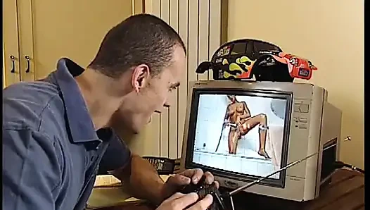 Büyük Memeli Sarışın Kız Çığlık Atana Kadar Yatak Odasında Sikişiyor