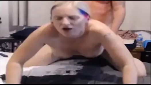 Adım anne eve geldikten sonra üvey baştan çıkarır