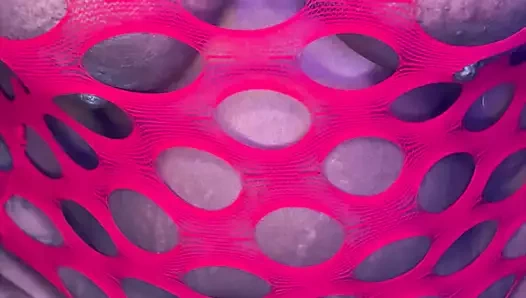 Dildo ve kırmızı elbise