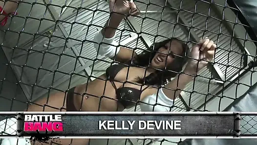 Büyük memeli esmer götten sikiliyor