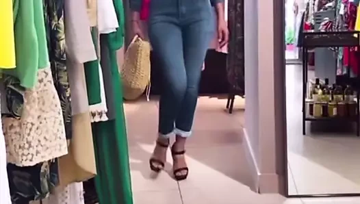 Houria les yeux vert