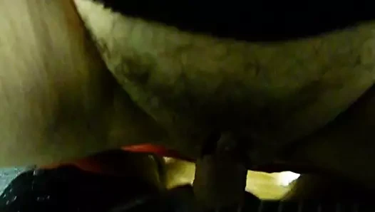 Pushina onu açık seçki dudaklarını ve lanet gösterir