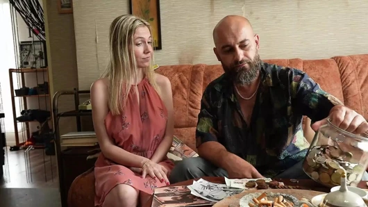 Köylü john (pt.1) - yağlı saçlı sarışın fahişe