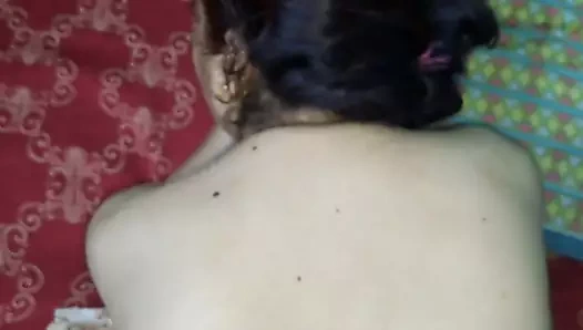 Güzel karım beni sikiyor