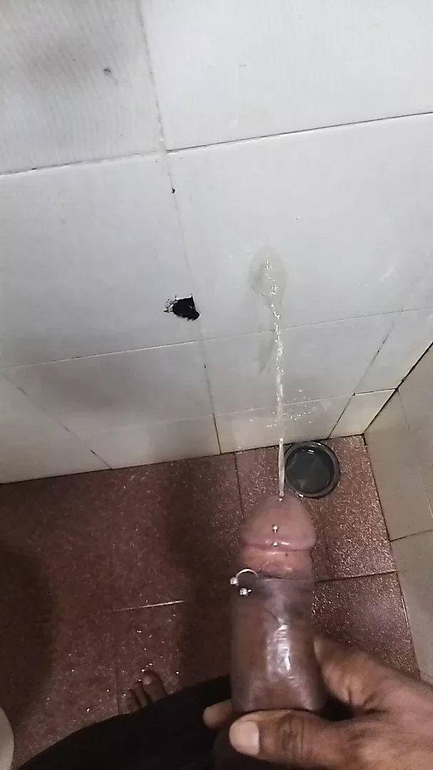 duvara pissing adam horoz damlayan