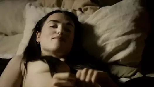 Katie mcgrath gets dövülerek