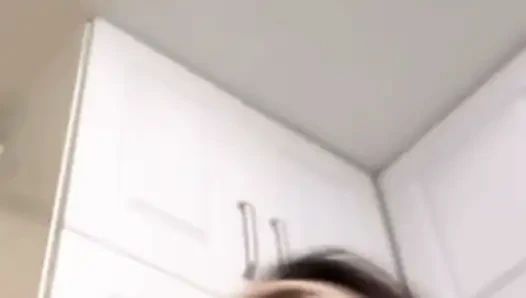 Hot Chinese girl masturbating alone live in her room