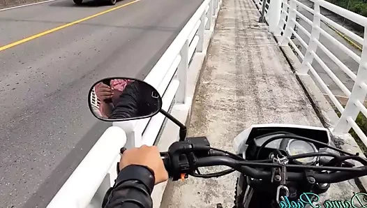 Orta yaşlı seksi kadınla ilk kez - amatör ev videosu - büyük göt.