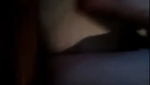 Yaptığım ilk özel videoyu buldum, odamdaydı, ışık yok