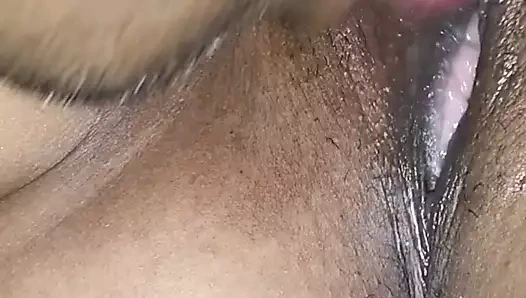 Güney Asyalı güzel kız porno