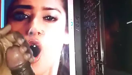 Ileana d'cruz boşalma anısına çok ateşli