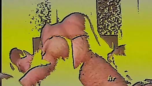 Sicilyalı ev hanımı banyoda sakso çekiyor - masallar