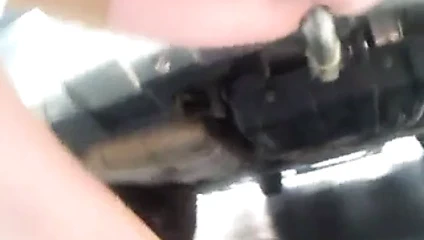 belle sodo dans un garage