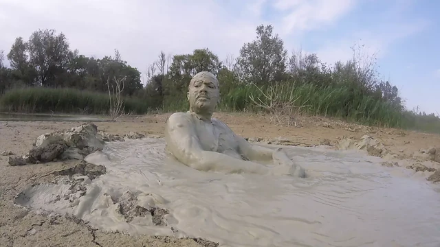 Первая грязевая ванна 2022 года