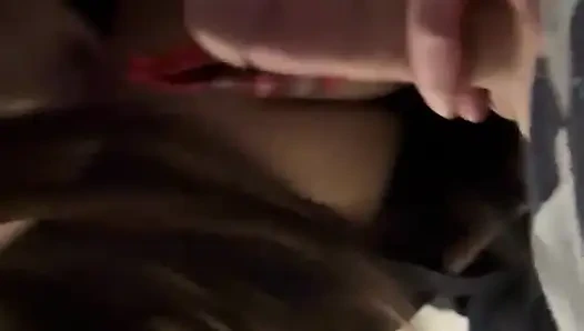 Kocasını en iyi arkadaşıyla aldatan evli kadın