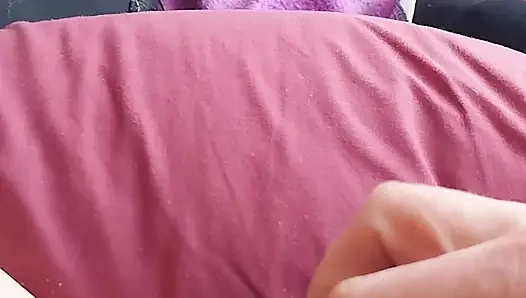 Sevimli iç çamaşırlı ve topuklu kadın kılıklı kadın