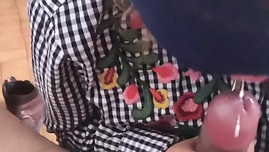 Elle me suce la bite