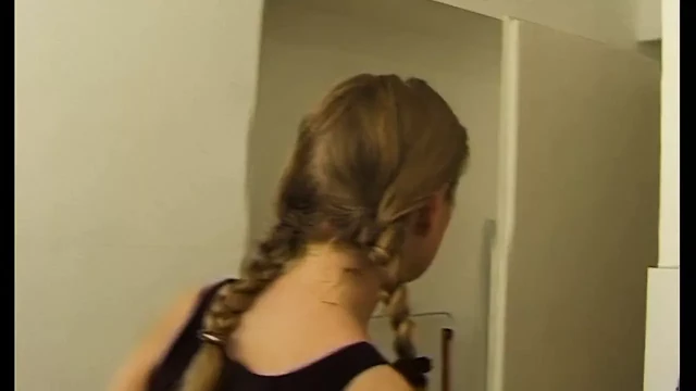 Sportliches Teen vom Nachbarn gefickt
