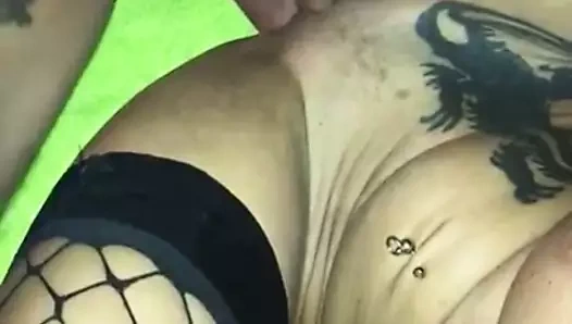 karısı emme 2 büyük musluklar