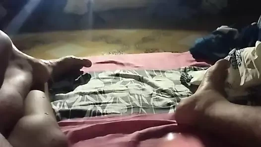 Azgın Hintli evli kadın sikişiyor