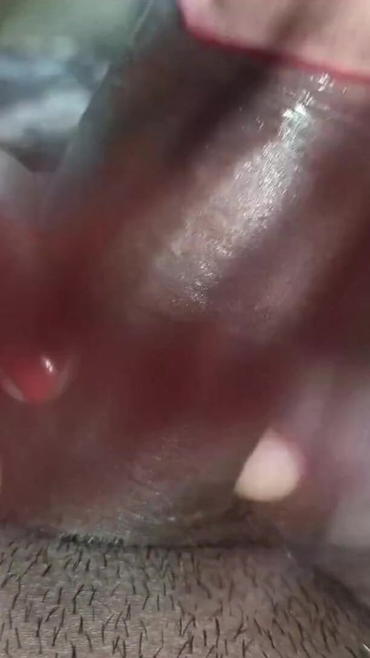 Liseli kız ilk kez büyük zenci yarağı emiyor Klip 1