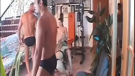 Federica Tommasi ve Jessica Fiorentino, siyahlarla orgide