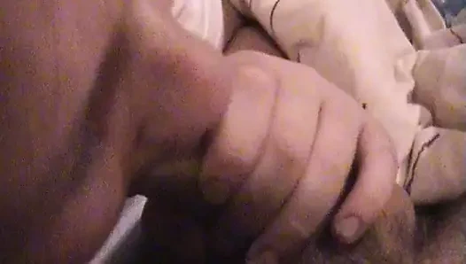 Tombul emo sürtük emme çük